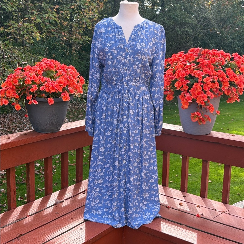 LOFT Blue Dress with White Floral Design-Excellent Condition